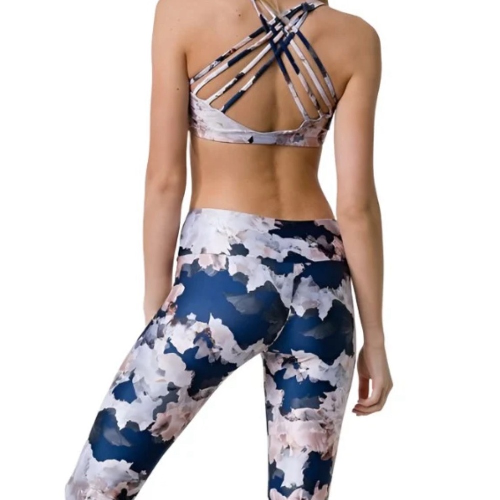 Onzie Nomad Blossom Yoga Flo High Rise Leggings And Sports Bra Set View 2